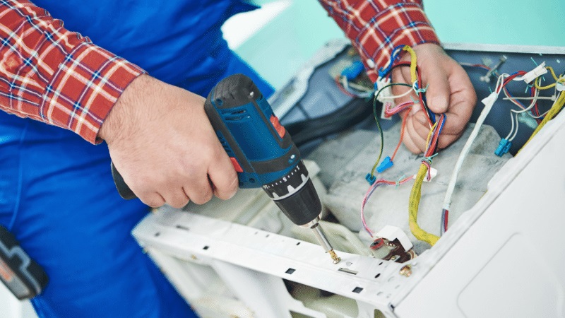 Soma Vaillant Vaillant çamaşır makinesi kart tamiri – Su almama arızası orijinal parça ile giderildi. - Teknik servis örneği